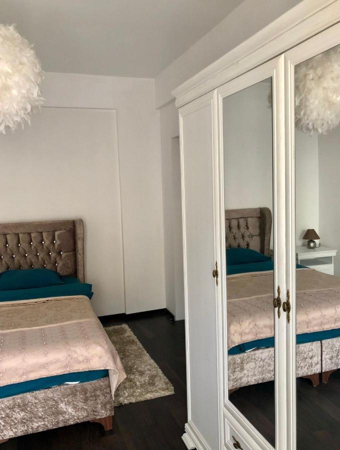 The Unique Apartment Roşu Eksteriør bilde